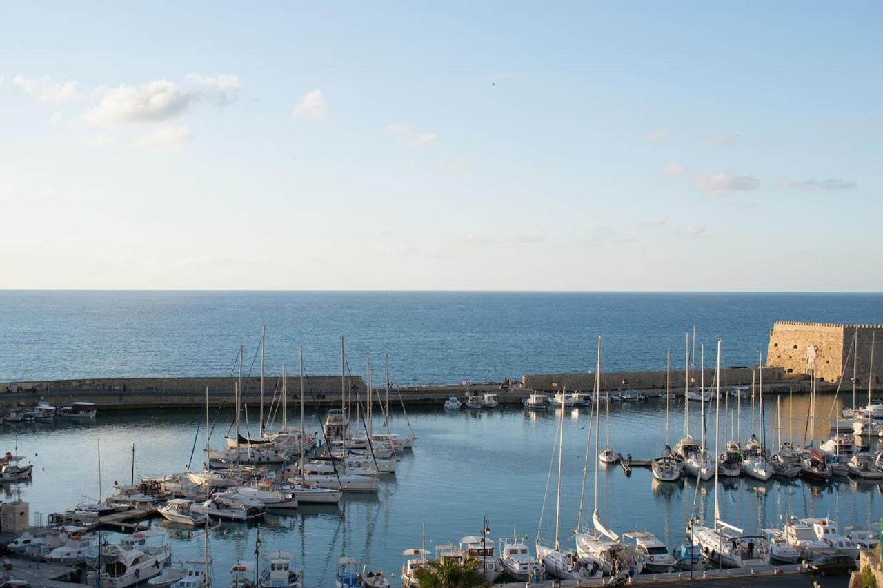 Seafront In Center *