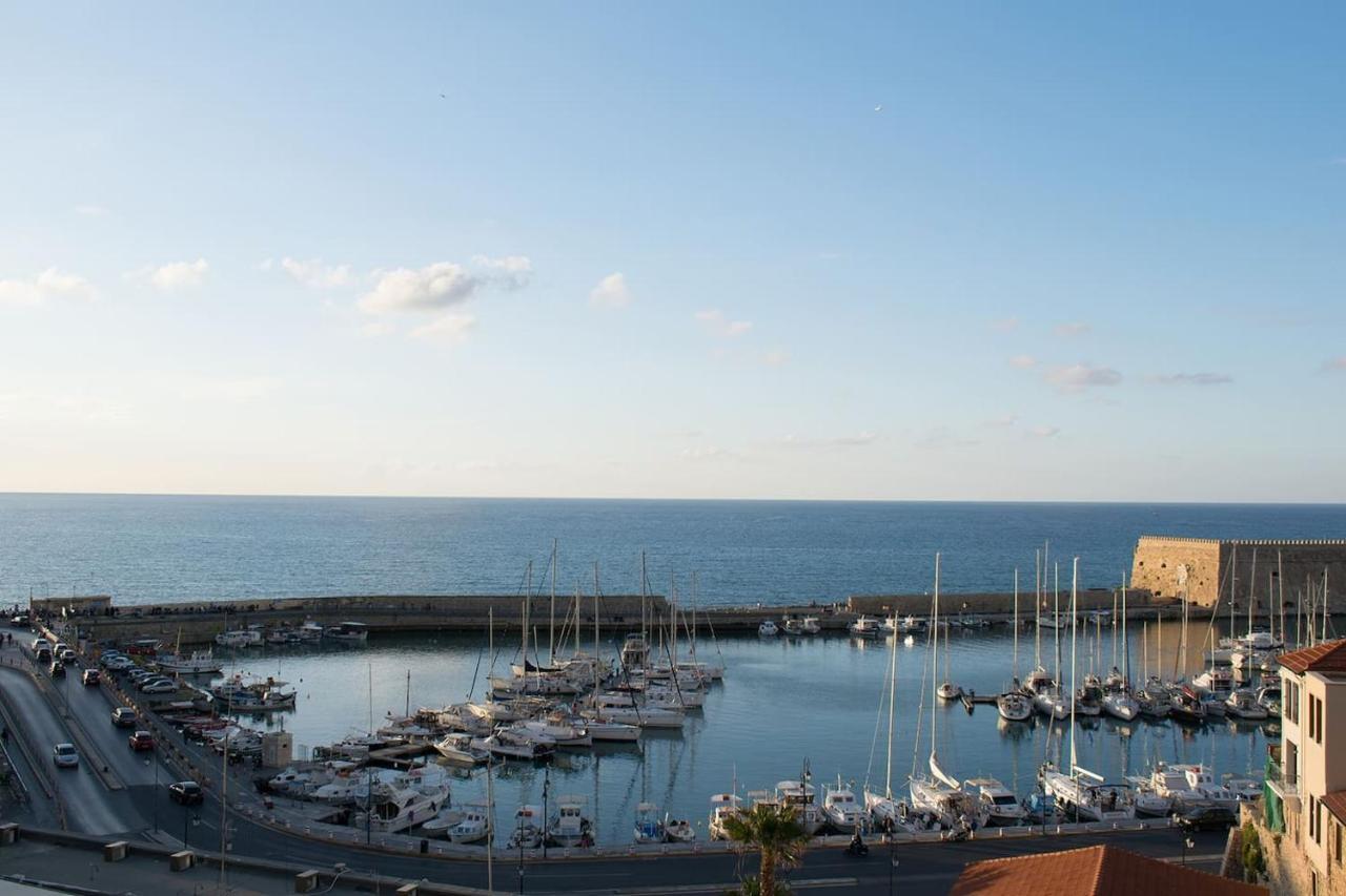 Seafront In Center Apartment *