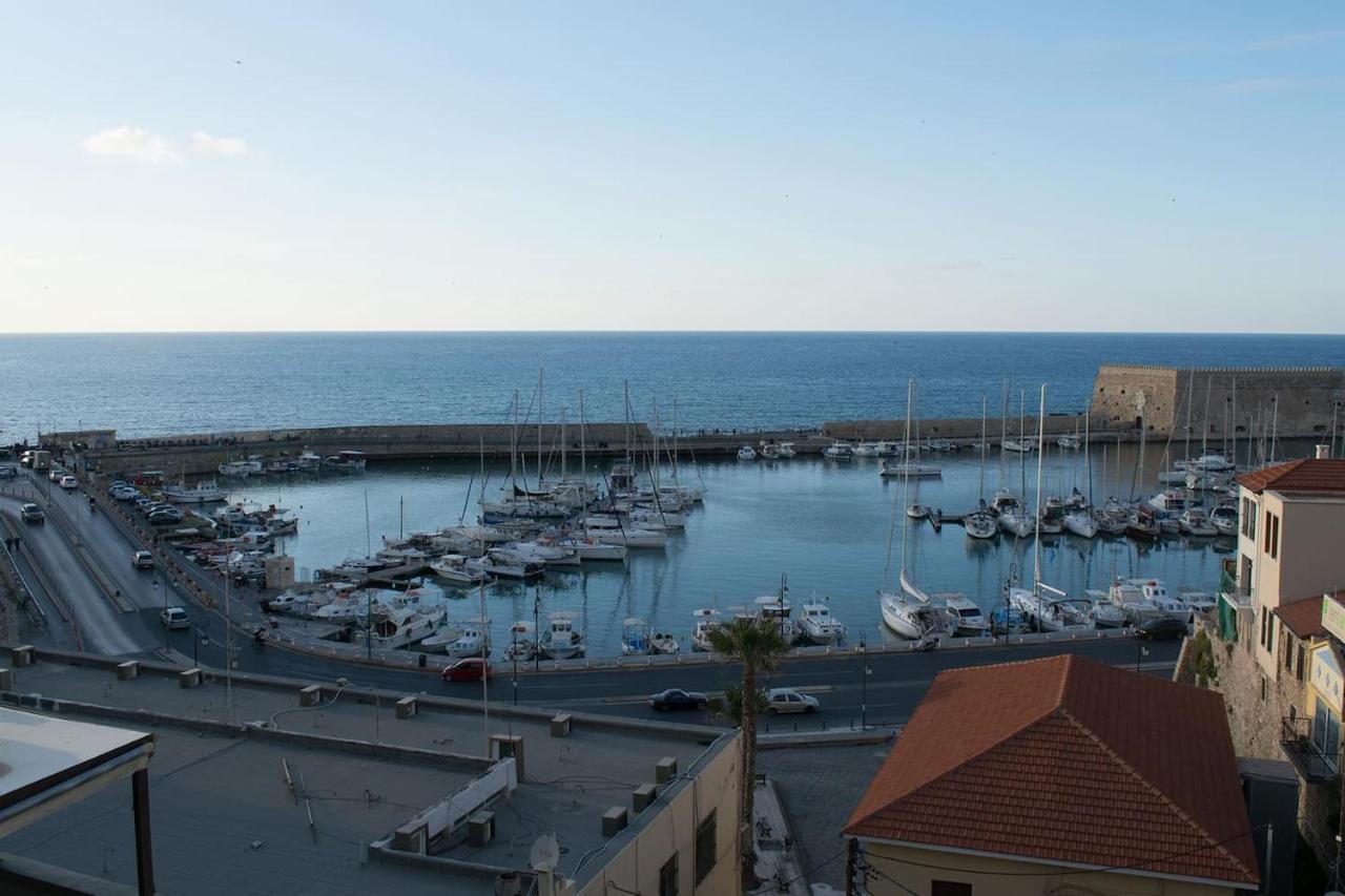 Apartment Seafront In Center